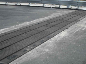 Joints for bridges and overpasses