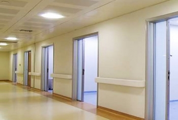 Proteção de paredes com corrimão, proteção com iluminação, proteção de parede LED, Passamãos, Proteção de parede hospitalares, proteção de parede contra danos e impactos, proteções anti brasão e contra impactos, Proteções para lares, escolas, centros de dia, unidades de saúde